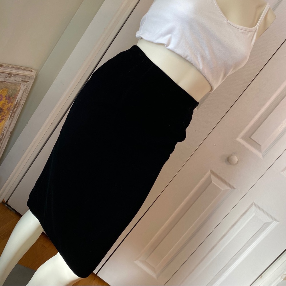 🖤 Vintage Velvet KGR Black Skirt